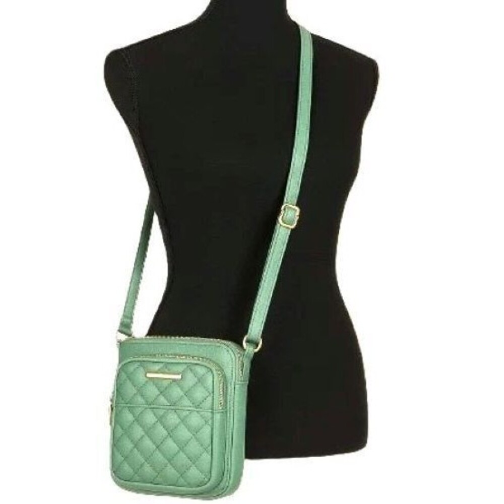 Steve Madden Green Quilted Crossbody Bag Adjustable Strap Multi-Pocket Purse